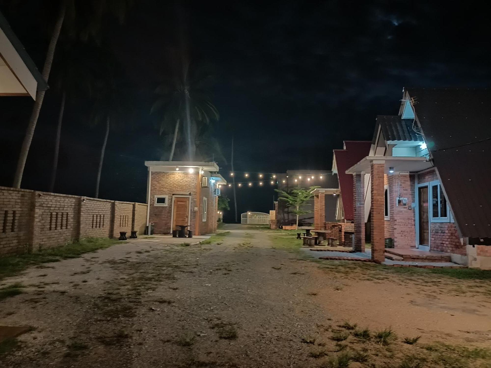 Zainab Cottage Pasir Puteh Exterior photo