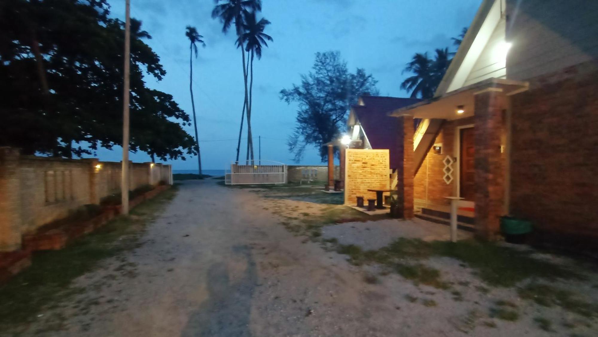 Zainab Cottage Pasir Puteh Exterior photo
